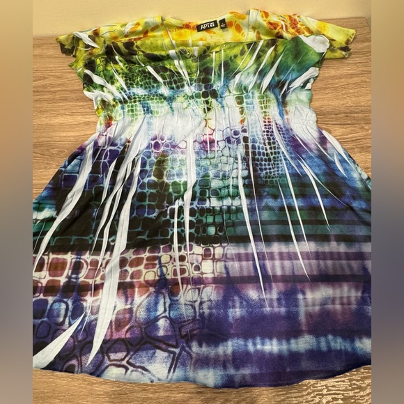 Apt. 9 Green, Blue, and Purple Short Sleeve V-Neck Top Size L - Picture 9 of 16